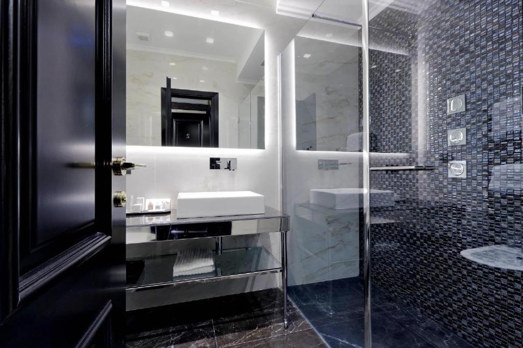 Santa Maria Qq Rooms Рим Екстериор снимка
